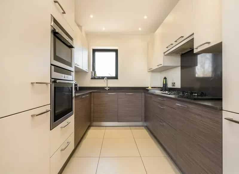 Spacious 2-Bed Top Floor Apartment Woodside Park Near Tube