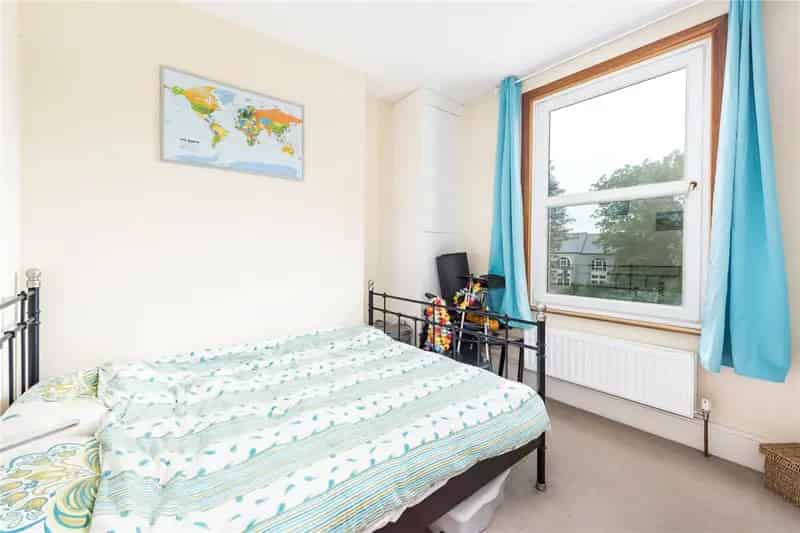 One Bedroom Flat Apartment in London