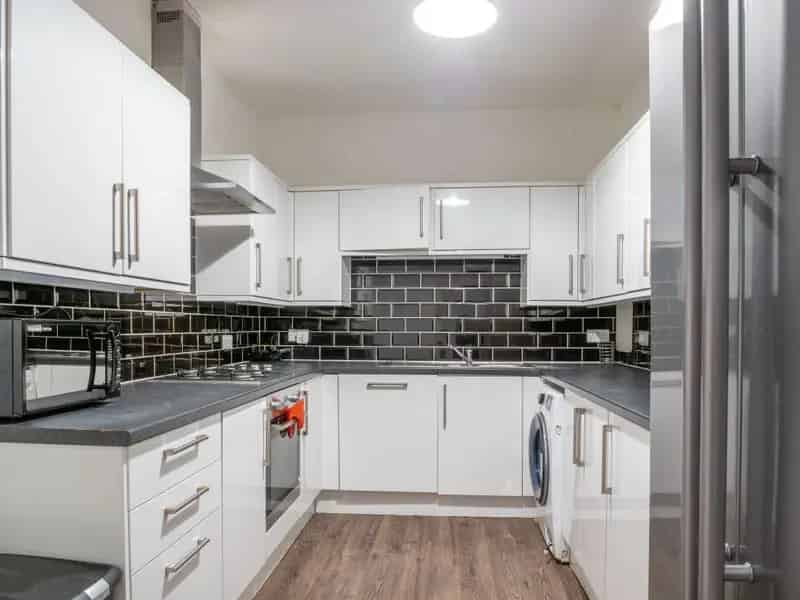 9 Bedroom Flat Share Edinburgh - En-Suite Rooms, Bills Included