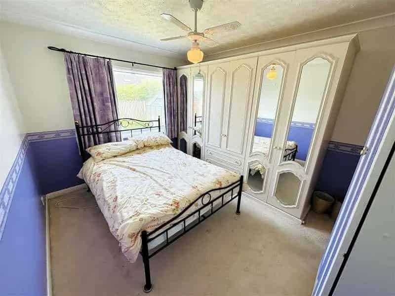 3 Bed House for Sale No Onward Chain
