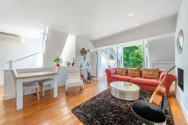 Flat for sale in Warrington Crescent, Little Venice, London W9