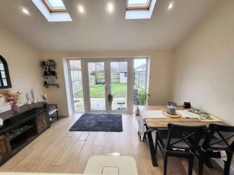 3 Bedroom House For Sale Near Town Centre