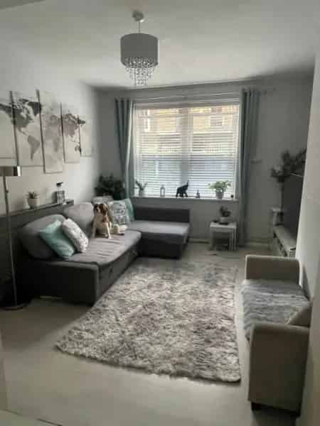 1-Bed Ground Floor Flat Near London Bridge Station