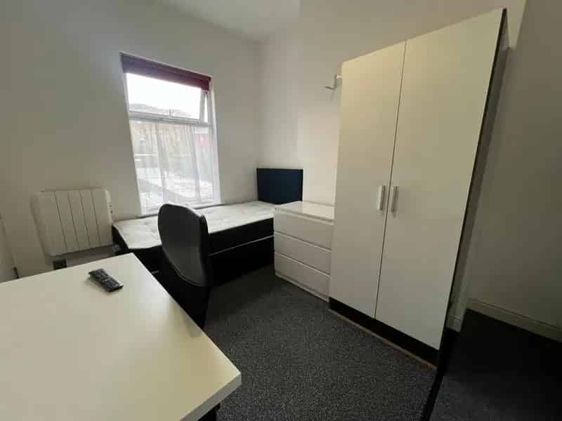 Studio to Rent