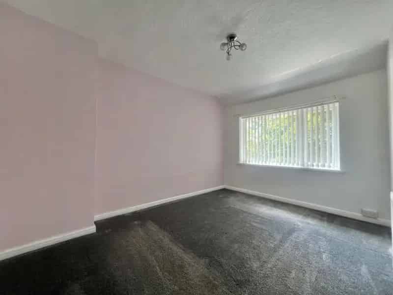 3 Bedroom End Terrace House to Rent