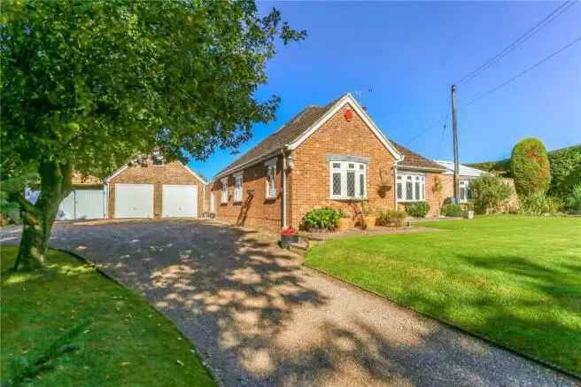 3 bedroom detached bungalow for sale