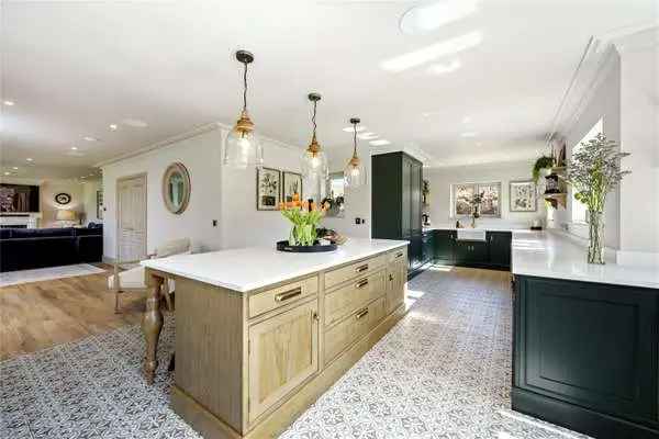 Five Bedroom Family Home in Tyrrells Wood
