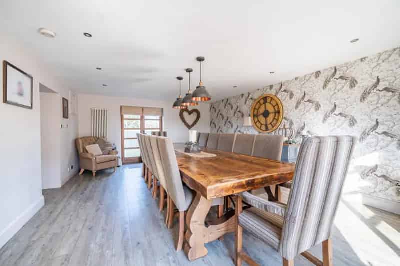 5 Bedroom Detached House For Sale in Alvechurch