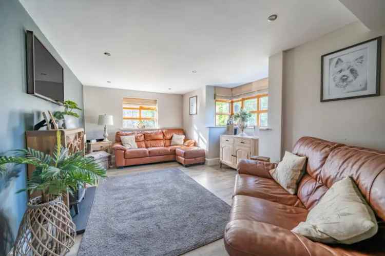 5 Bedroom Detached House For Sale in Alvechurch