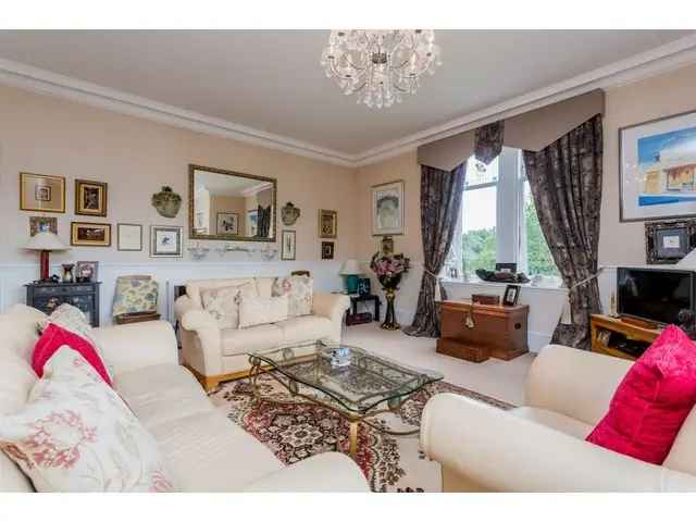 2 bedroom flat  for sale