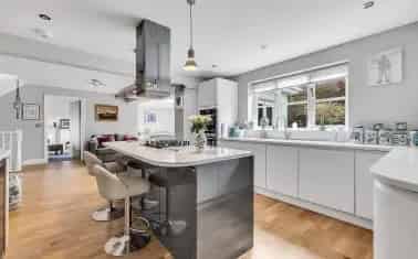 Stunning 4-Bedroom Family Home in Uplyme Near Lyme Regis