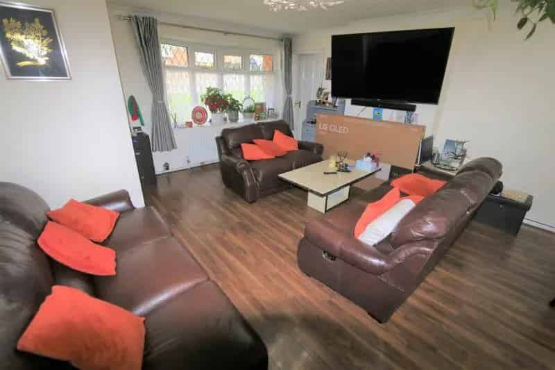 4 Bedroom Detached House for Sale in Handsworth Wood