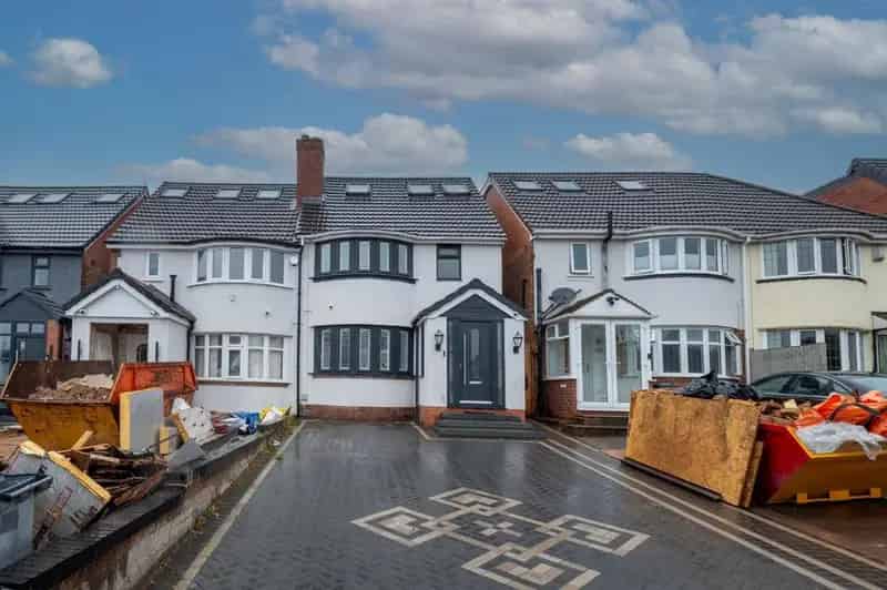 5 Bedroom Semi Detached House For Sale Fully Renovated