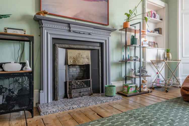 1 Bedroom Flat in Pollokshields - Spacious and Convenient