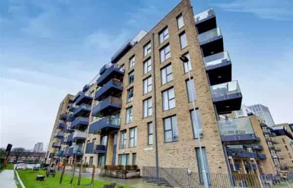 2 Bed River Lea Flat Open Plan Kitchen Diner Large Bathroom