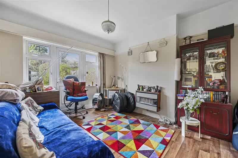 3 Bedroom Terraced House to Rent Acton