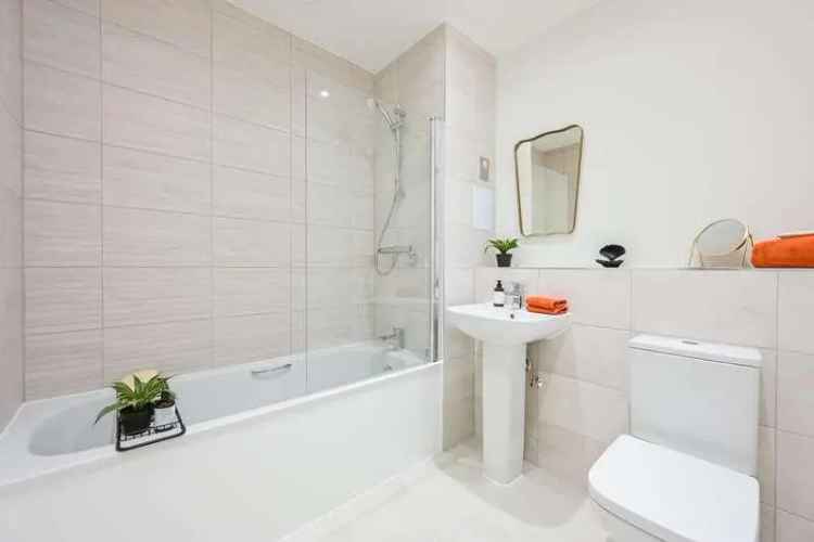2 Bed Duplex Flat for Sale near Pontoon Dock DLR