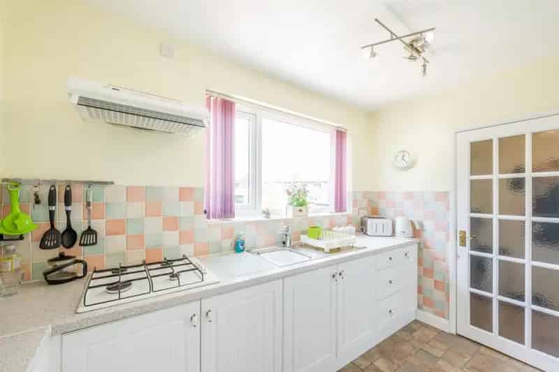 4 Bedroom Detached Family Home Near Gornal Wood Village