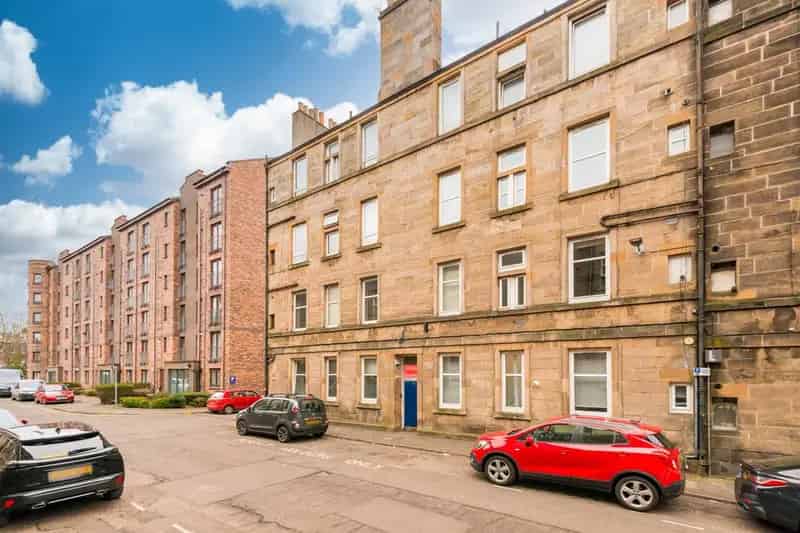 1 Bedroom Ground Floor Flat for Sale in Edinburgh