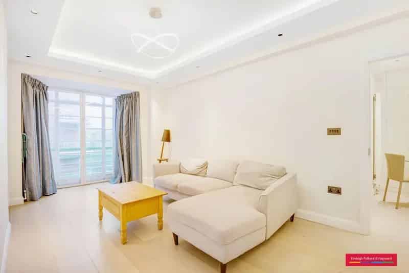 3 Double Bedroom Flat Near Baker Street Station