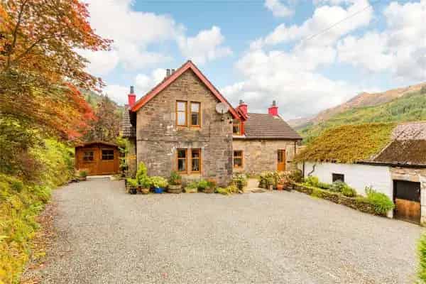 Sligrachan Farmhouse, Ardentinny, Dunoon, Argyll and Bute, PA23 8TT | Property for sale | Savills