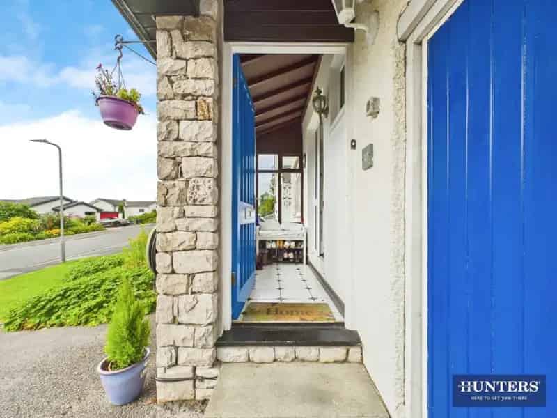 5 bedroom House
 For Sale