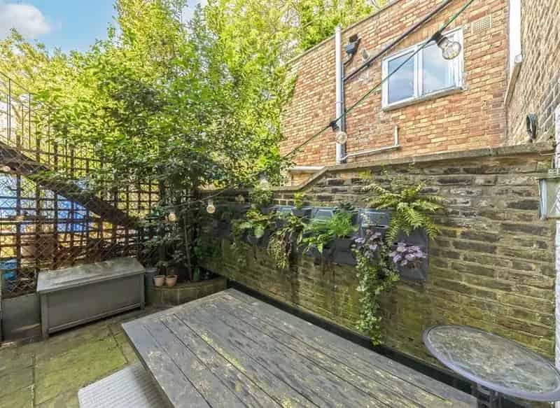 Flat For Sale , Leighton Grove, London, England