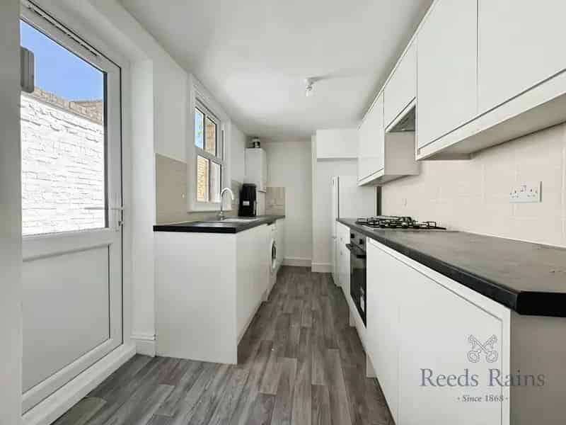 1 Bedroom Flat to Rent London SW12 Newly Refurbished