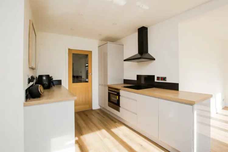 Four Bedroom Detached House with Large Garden and Stunning Views