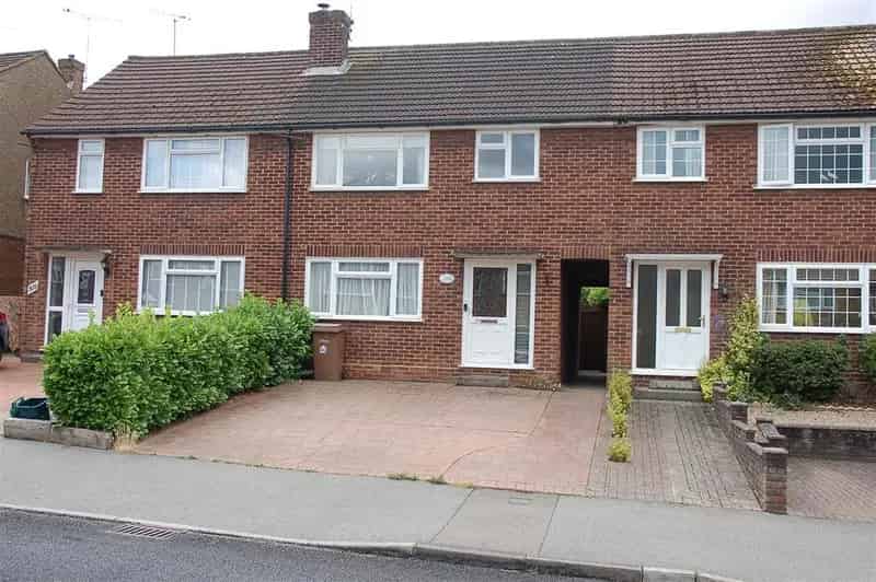 3 Bedroom House for Sale Extended with Off Road Parking