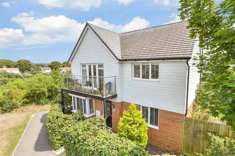 4 Bedroom Detached House for Sale Martello Lakes
