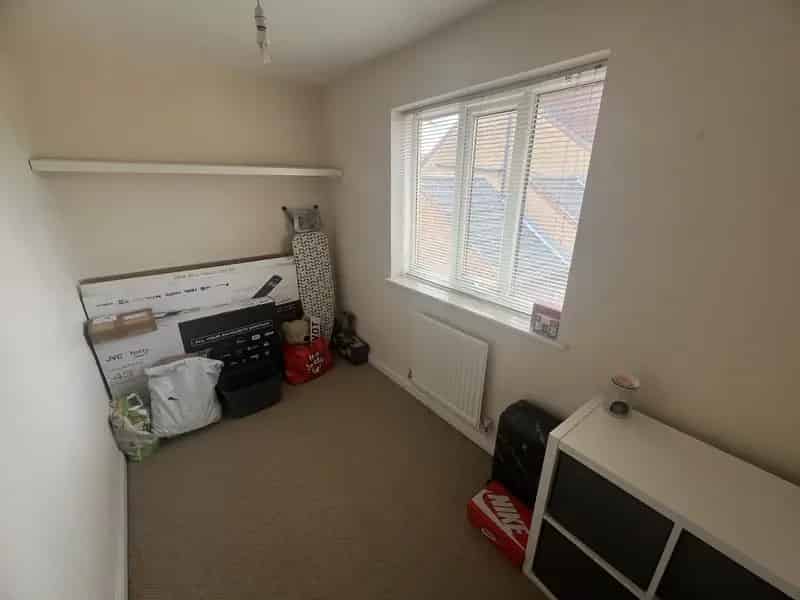 2 Bedroom Semi Detached House To Rent