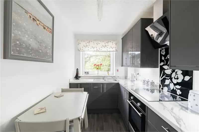 1 Bed Flat Third Floor 1 Reception Room Ellersly Road