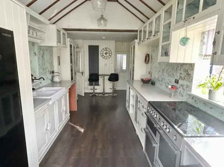 2 bedroom semi-detached bungalow for sale