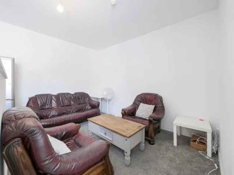 4 Bedroom Flat To Rent