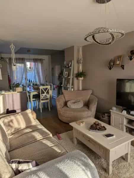 4 Bed Potential Family Home Amazing Pond Views Off Road Parking