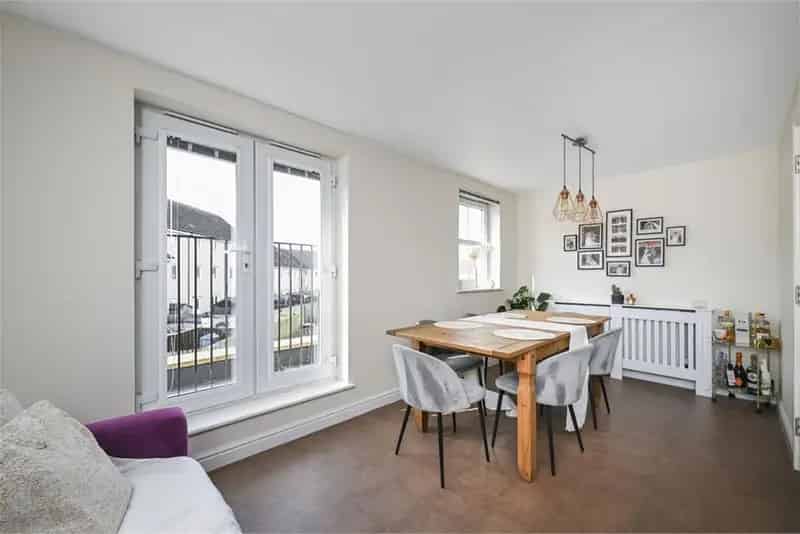 4 Bed Townhouse with 2 Reception Rooms and Garden in Prestonpans