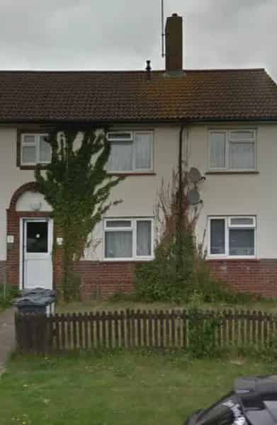 1 Bedroom Ground Floor Flat with Communal Garden