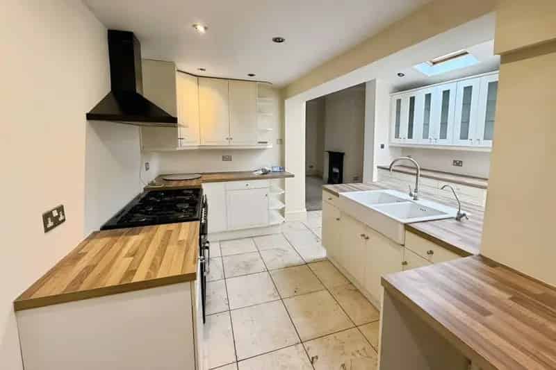 Edwardian Family Home with Extended Kitchen and Detached Garage