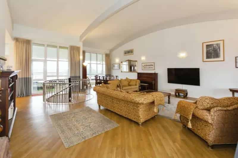 4 Bedroom Duplex Penthouse For Sale