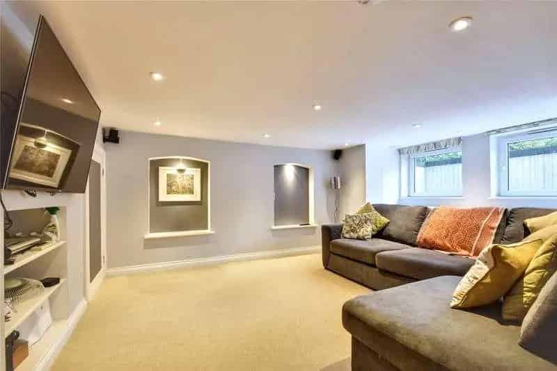 4 Bed House for Sale Near Droitwich Spa Train Station
