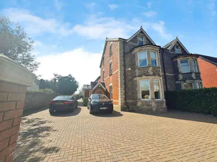 5 Bedroom Semi-Detached House for Sale