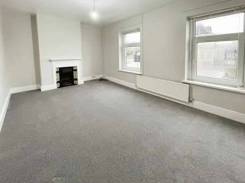 2 Bedroom Flat in Penarth Zero Deposit Available