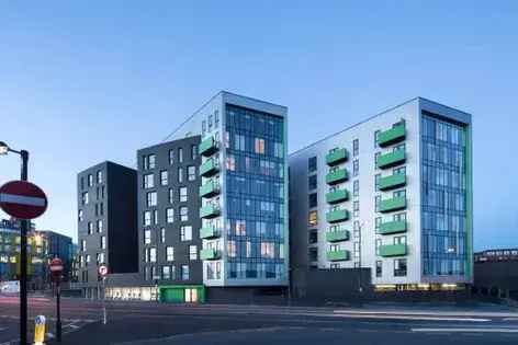 2 Room 53m² Furnished Flat Manchester