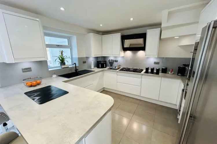 Four Bedroom Semi-Detached Family Home Sakins Croft