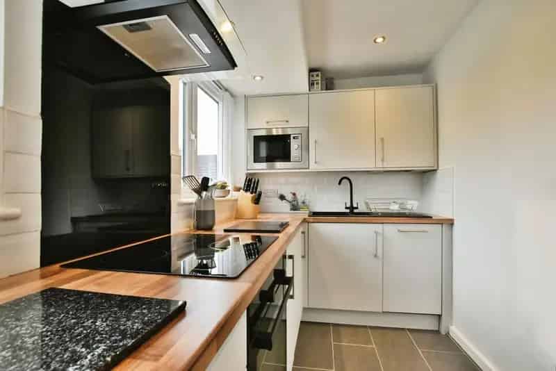 2 Bedroom Flat for Sale Heaton Moor Cheshire SK4