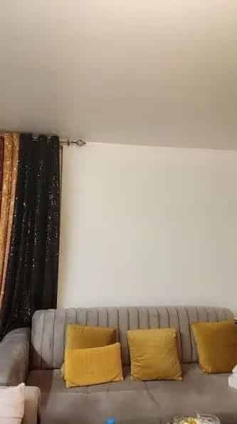 Spacious 2-Bedroom Flat Near Hounslow High Street