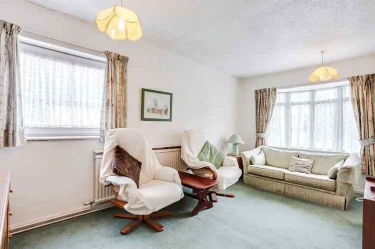 3 Bedroom Semi Detached House for Sale Kirkhamgate WF2