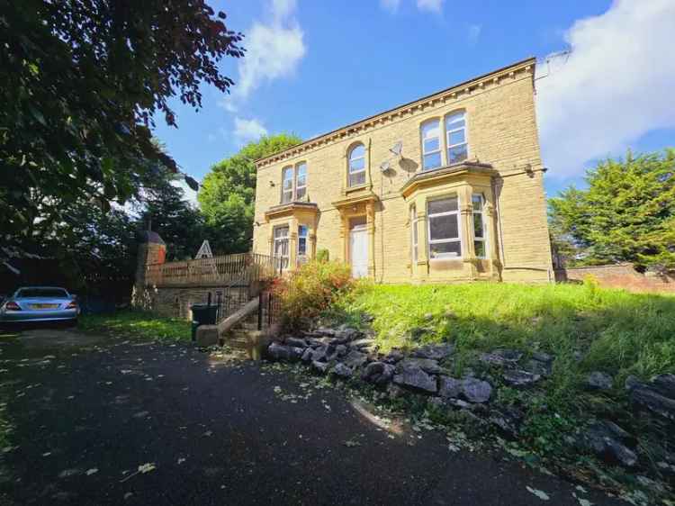 6 Bedroom Detached House For Sale