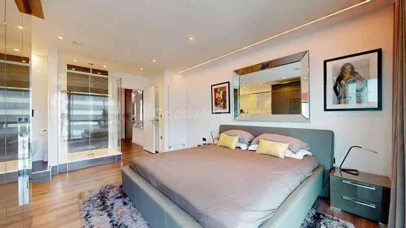 3 Bed Luxury Apartment Manchester City Centre